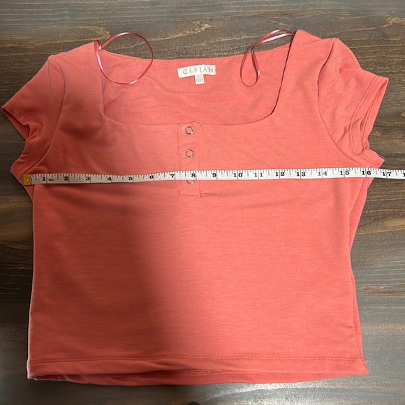 NWOT Cefian snap button double-lined crop top, coral, size large - Picture 8 of 9